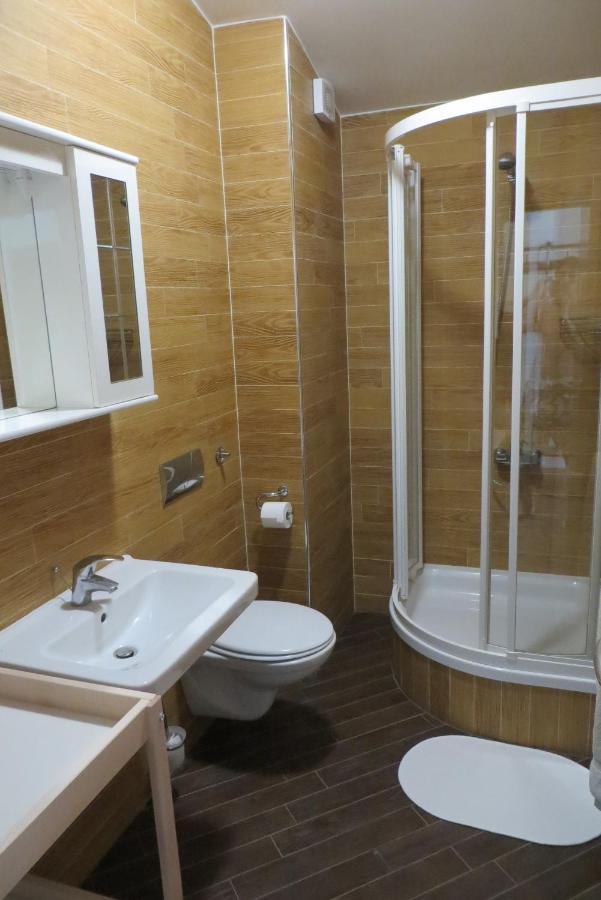 Mungos Apartment เซซาริซา ภายนอก รูปภาพ