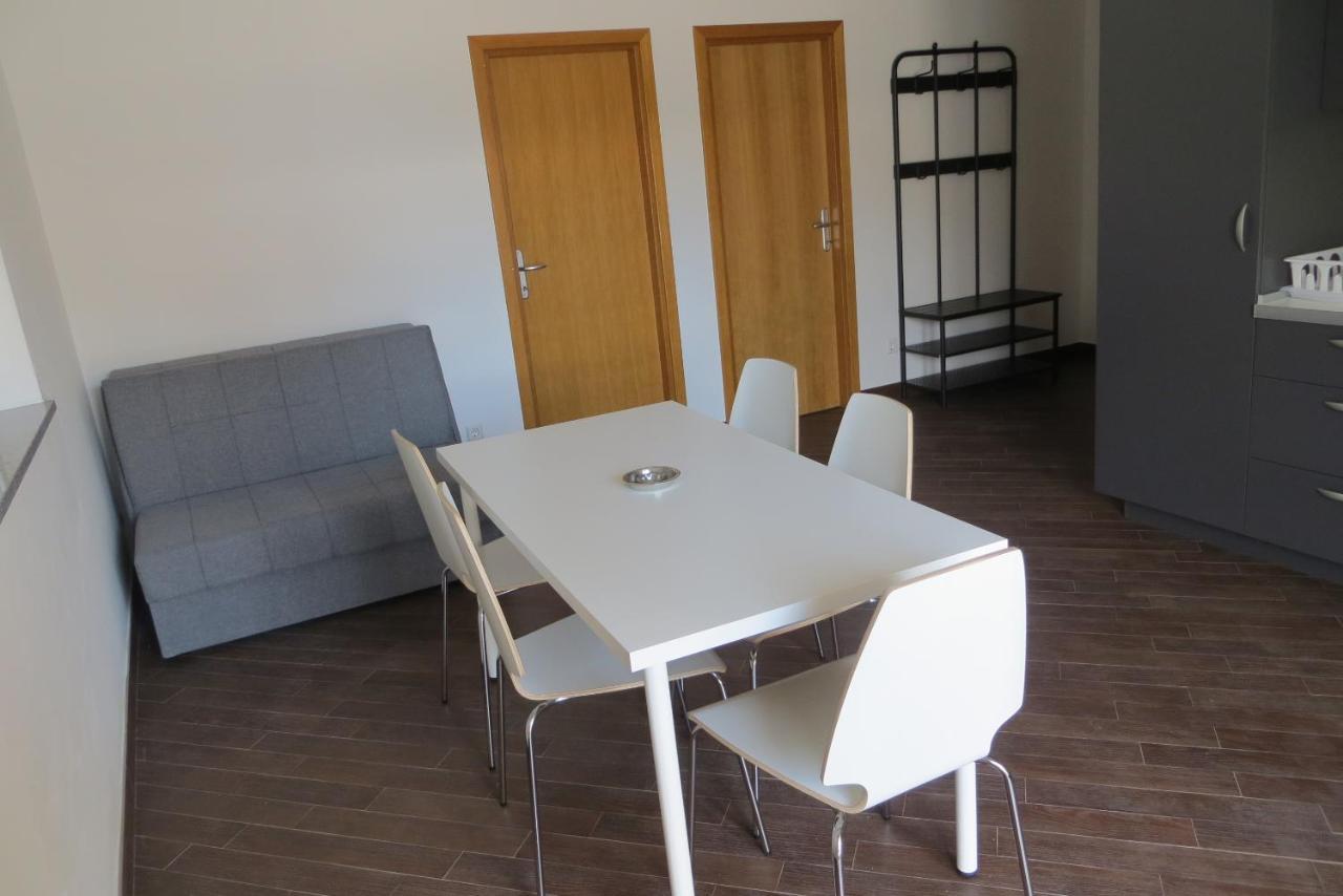 Mungos Apartment เซซาริซา ภายนอก รูปภาพ