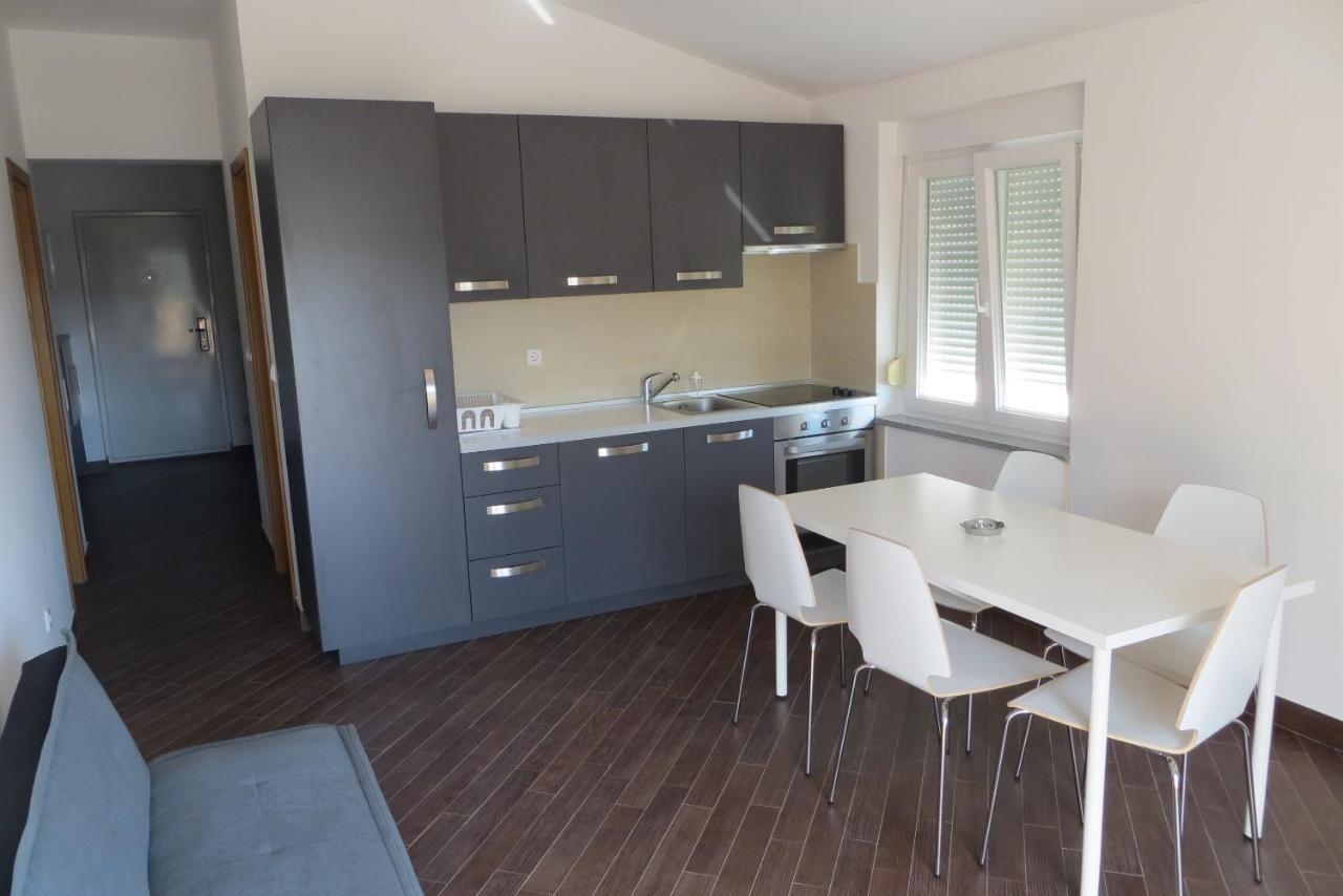 Mungos Apartment เซซาริซา ภายนอก รูปภาพ