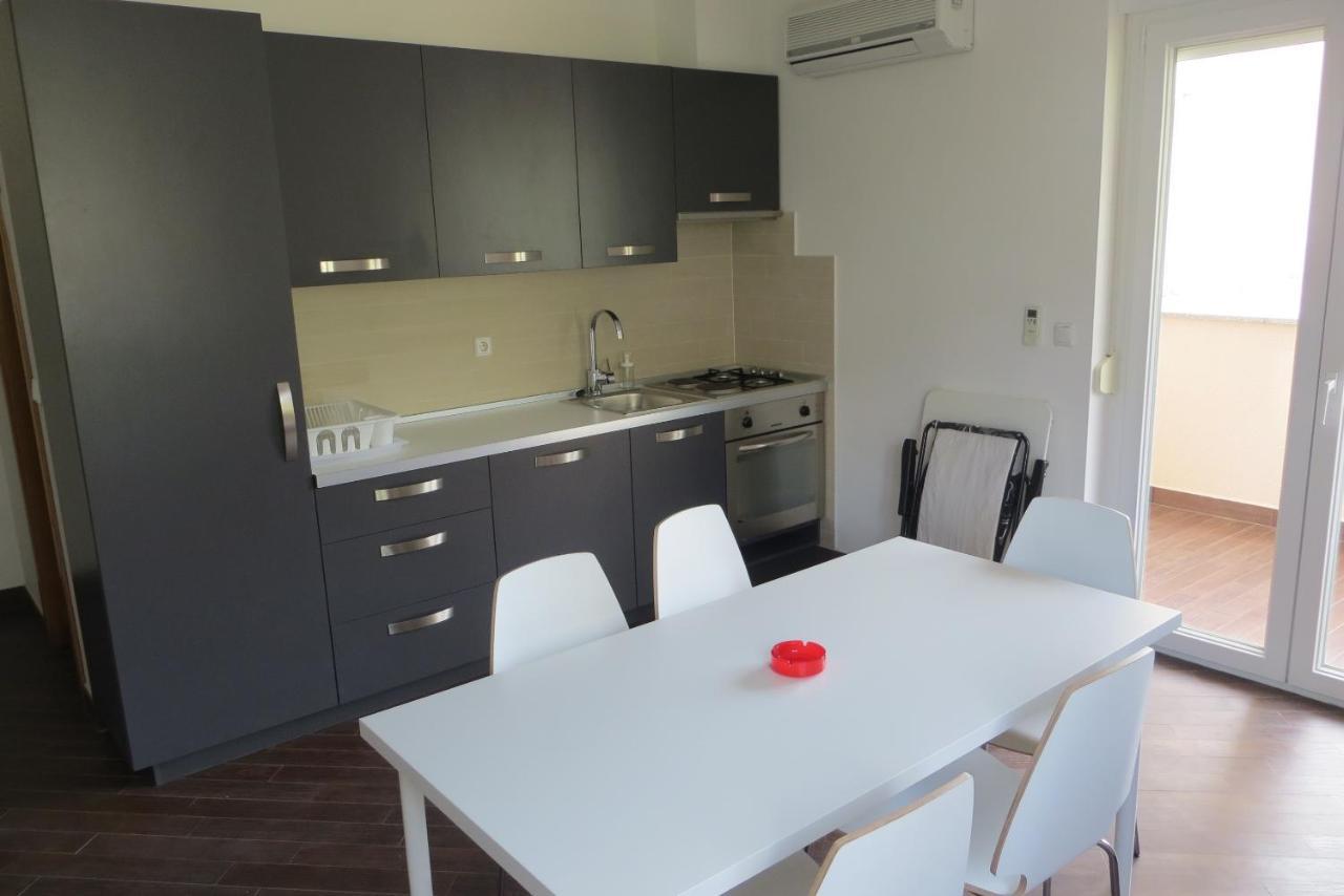 Mungos Apartment เซซาริซา ภายนอก รูปภาพ