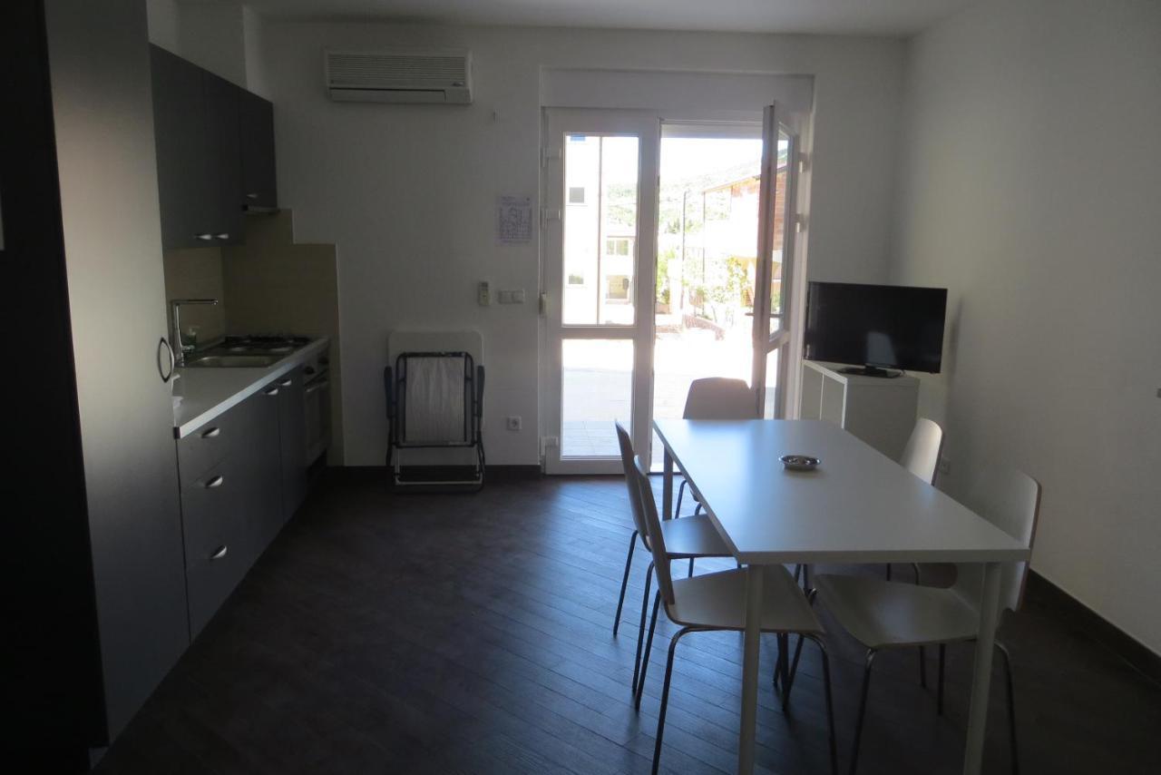 Mungos Apartment เซซาริซา ภายนอก รูปภาพ