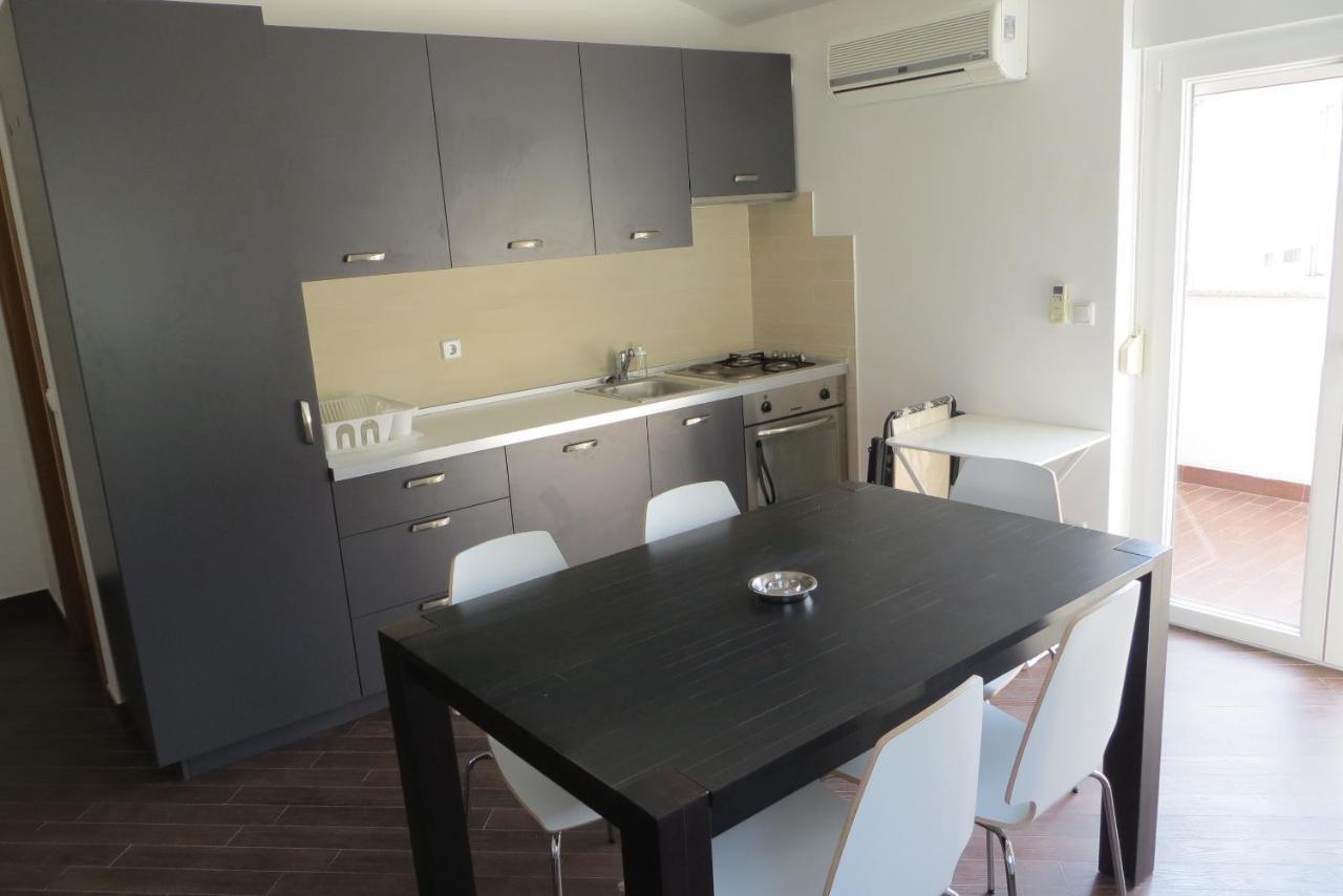 Mungos Apartment เซซาริซา ภายนอก รูปภาพ