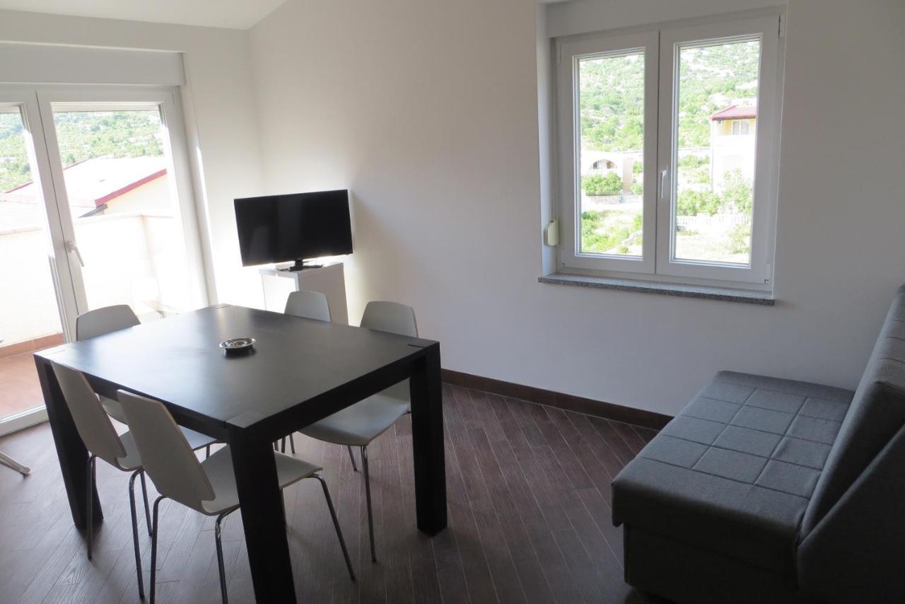Mungos Apartment เซซาริซา ภายนอก รูปภาพ